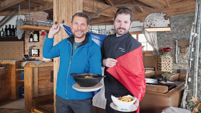 Fifi Pissecker (Schauspieler und Kabarettist) und Christian Siegele (Küchenchef Wedelhütte)