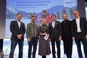 Beim Kärntner Tourismustag dabei: Digital Psychologe und Gründer Eliot Mannoia, Tourismuslandesrat Sebastian Schuschnig, Moderatorin Martina Klementin, Obmann Sparte Tourismus- und Freizeitwirtschaft in der WKK Josef Petritsch, Markenstratege und Gründer der New Story Academy Markus Gull, Kärnten Werbung Geschäftsführer Klaus Ehrenbrandtner. © Kärnten Werbung