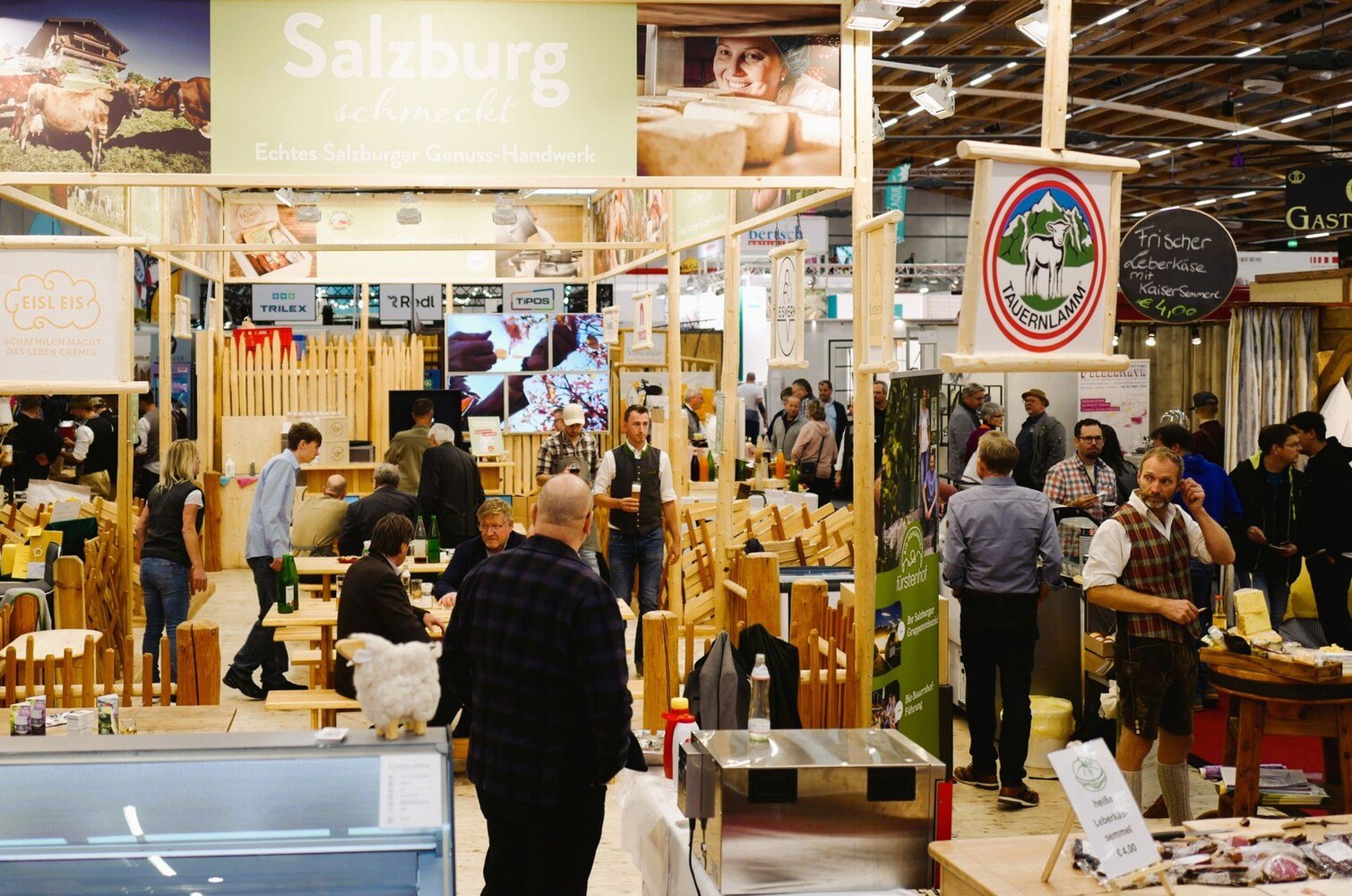 Auch das Genussland Salzburg war auf der Messe präsent - von Wildwurst und Tauernlamm bis zum Eisl-Joghurt vom Wallersee ein starker Auftritt. © Roland Graf