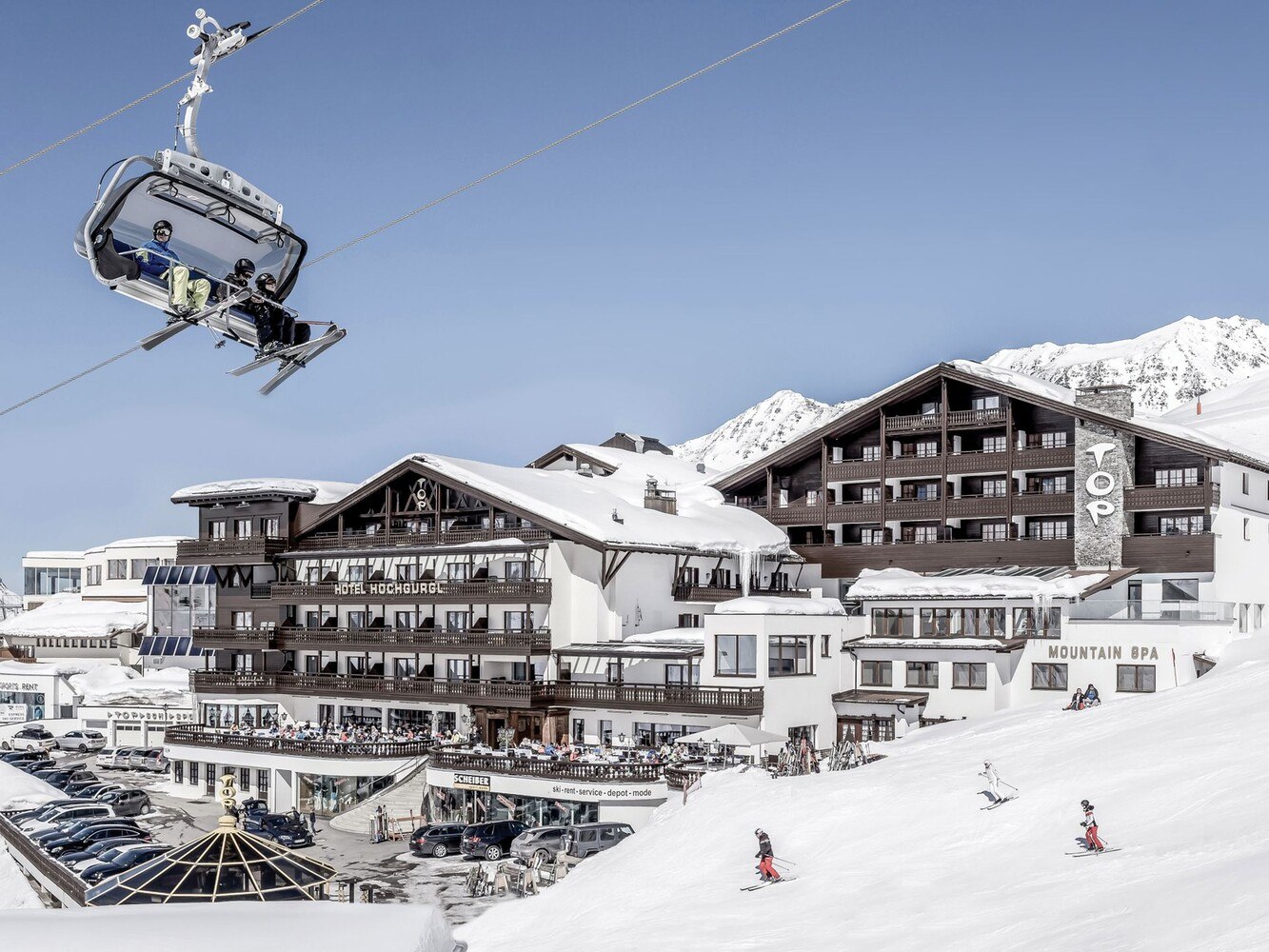 Auf 2.150 Metern Höhe fein speisen und wohnen. 112 Kilometer an Skipisten befinden sich direkt vor der Hoteltür. © TOP Hotel Hochgurgl