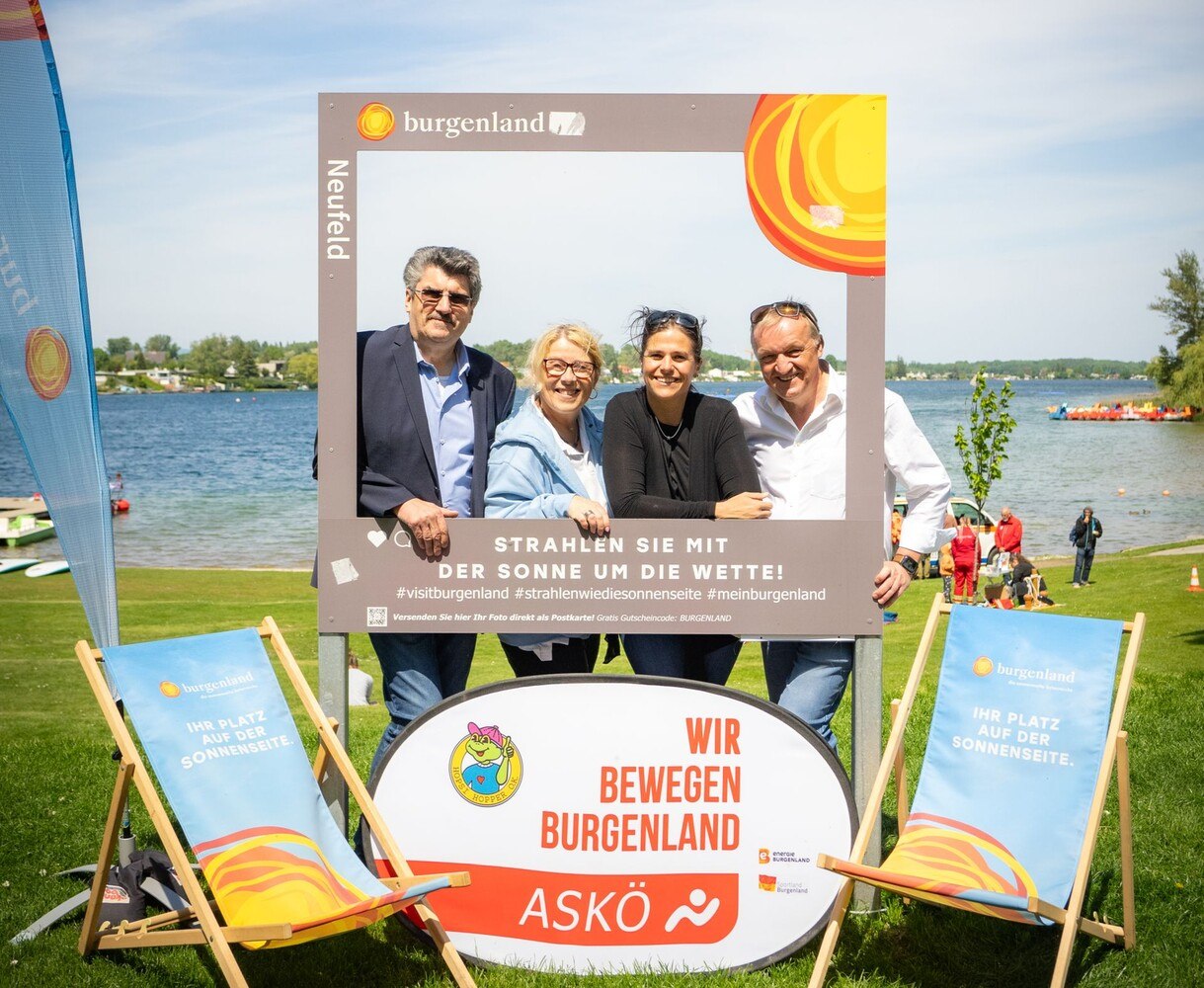 Christian Popovits (Vizebürgermeister Neufeld an der Leitha), Brigitta Pelzer (GF des TVB Mittelburgenland-Rosalia), Daniela Stoll (GF Neufelder Seebetriebe) und Michael Lampl (Bürgermeister Neufeld an der Leitha) strahlten mit der Sonne um die Wette. © Neufelder-Seebetriebe / Hafenscher