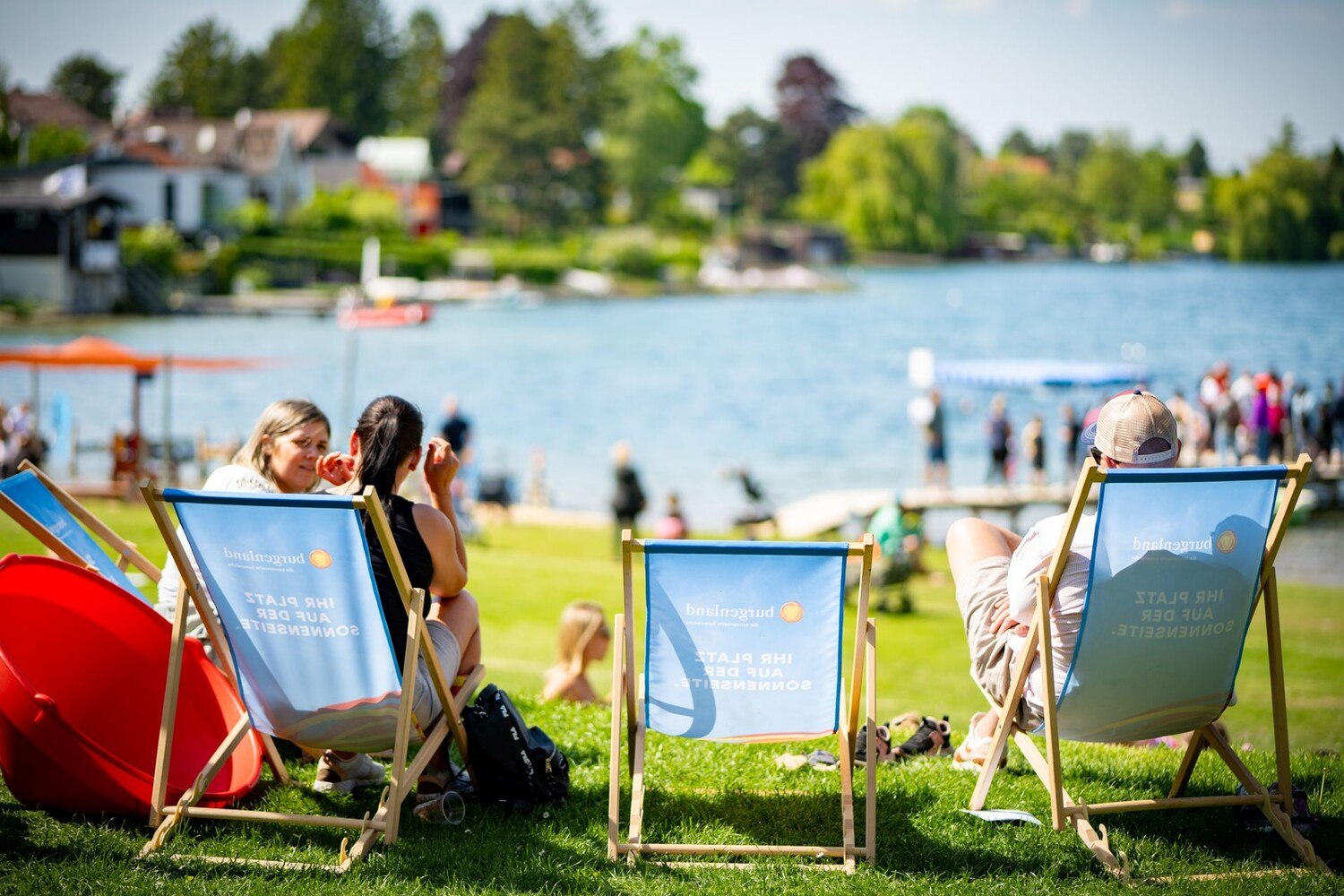 Malerisch: Familienfest am Neufelder See. © Neufelder-Seebetriebe / Hafenscher