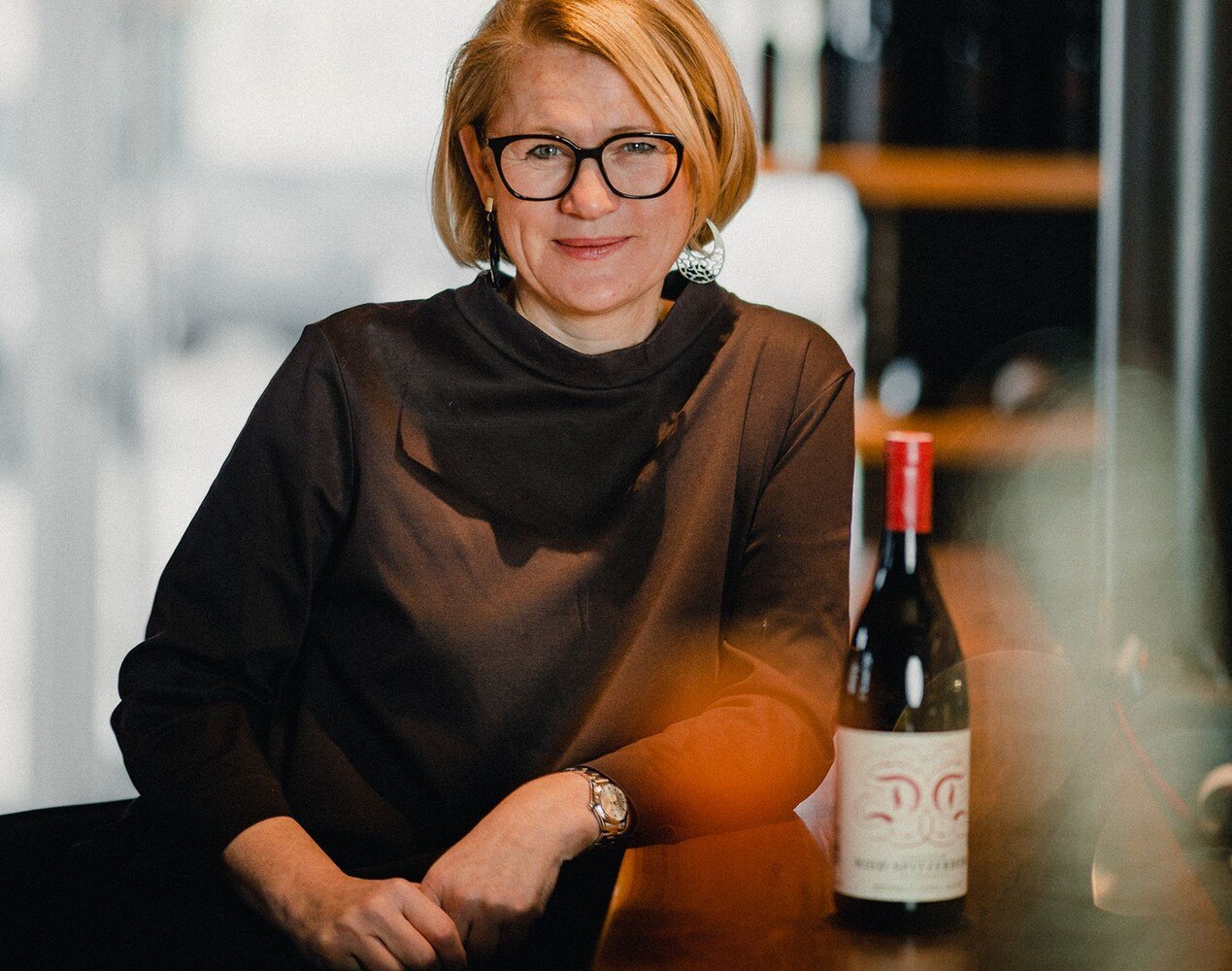 „Die Unternehmensführung von Frauen ist anders. Sie ist auf Augenhöhe und weniger hierarchisch. Es herrscht Teamspirit.“ Dorli Muhr (58), Weingut Dorli Muhr; Selfmade-Winzerin seit 2002. © cm Visuals