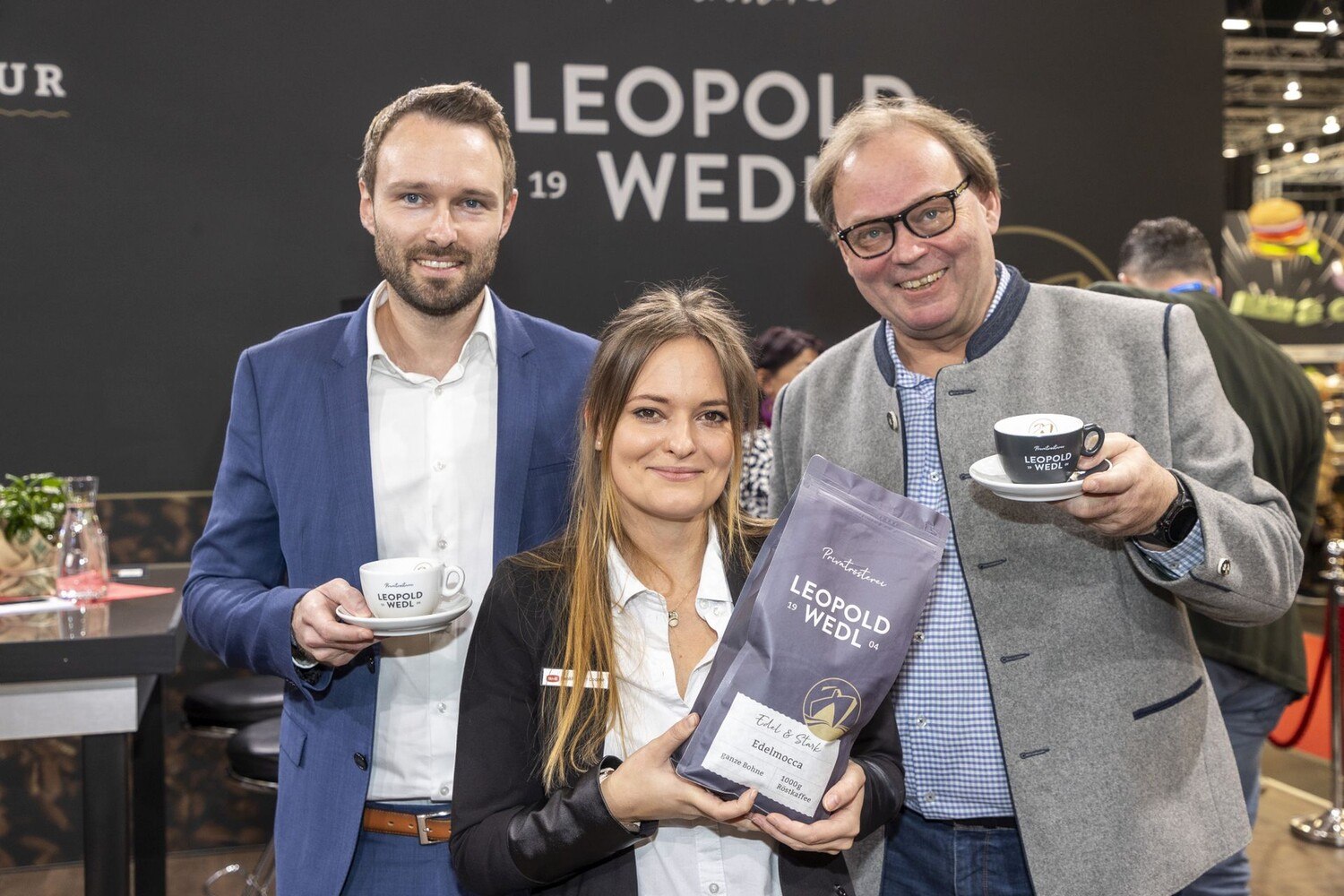 Am Stand von Wedl: Lorenz Wedl, Leonie Fankhauser, Leopold Wedl. © ÖGZ / Kolarik