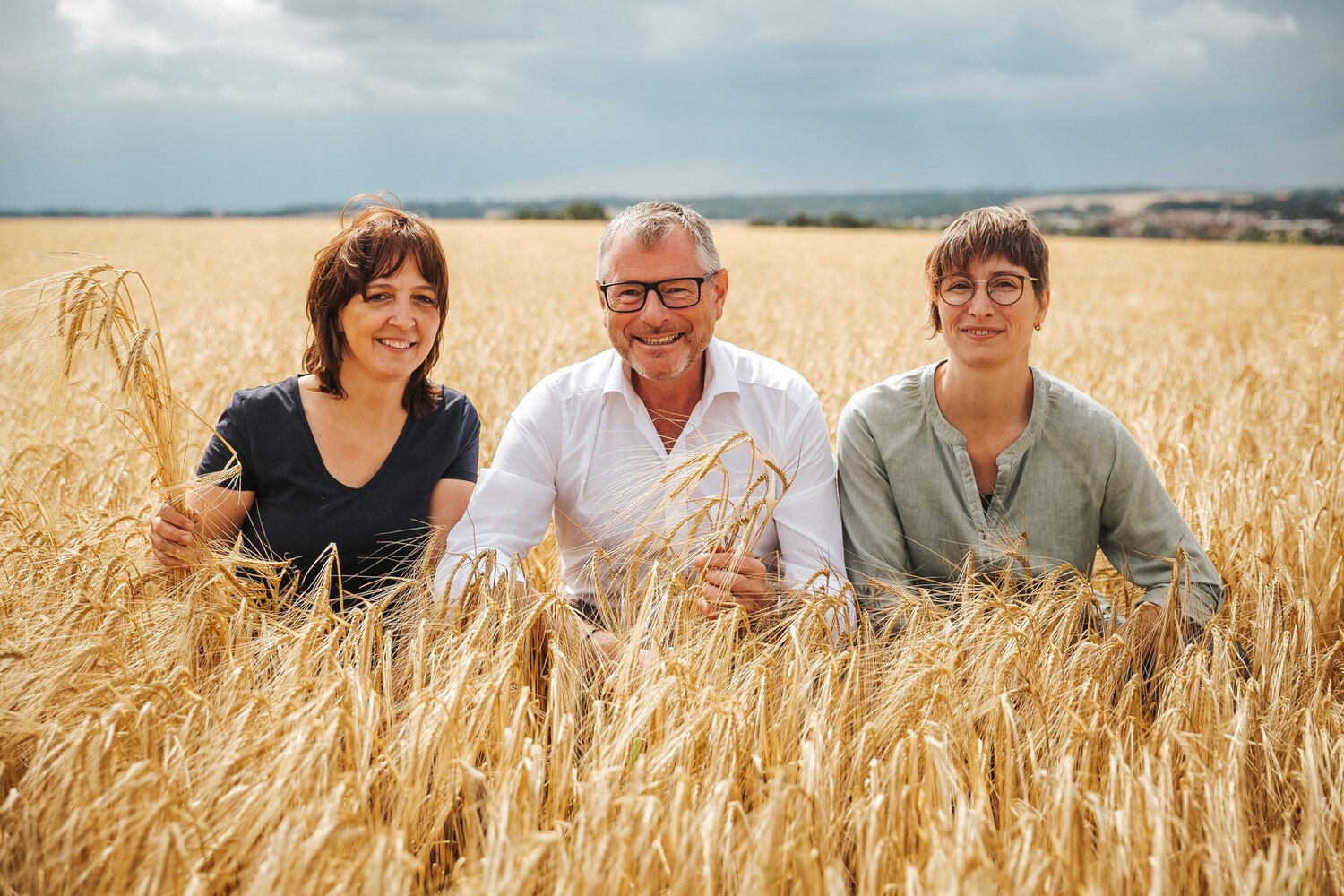 Renate Müller, Landwirtin; Heinz Wasner, Braumeister der Privatbrauerei Zwettl und Barbara Widner, Obfrau der Erzeugergemeinschaft Edelkorn © Philipp Lipiarski