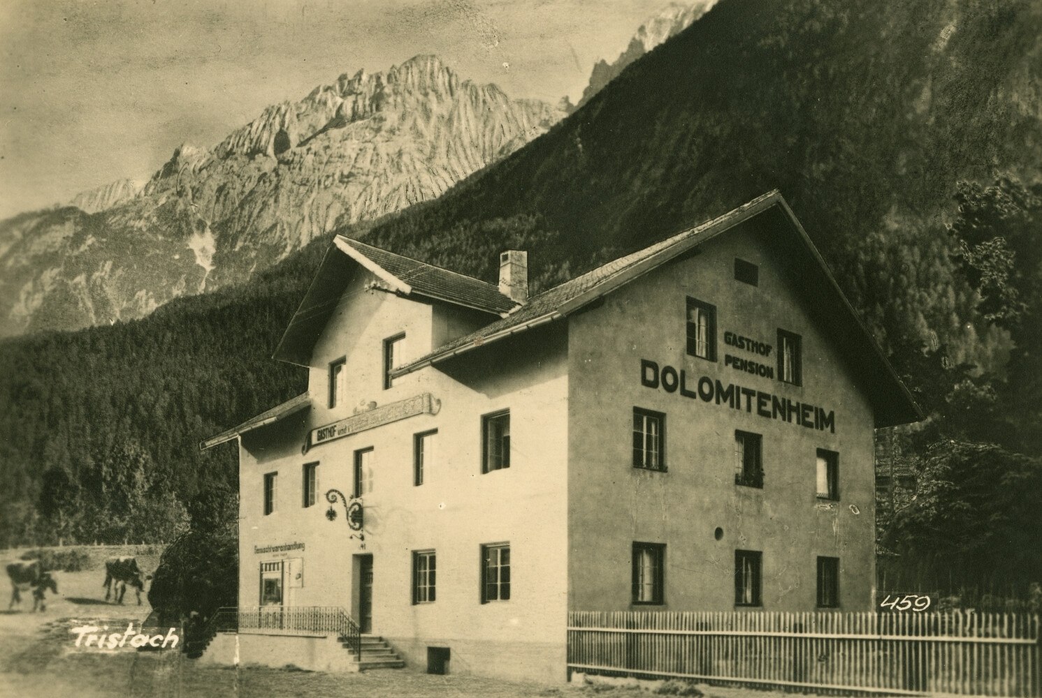 Der Dolomitenhof auf einer historischen Aufnahme. Der Kauf entpuppte sich „im Nachhinein als Glücksfall“, sagt Thomas Winkler. © Winkler-Hotels/Martin Lugger