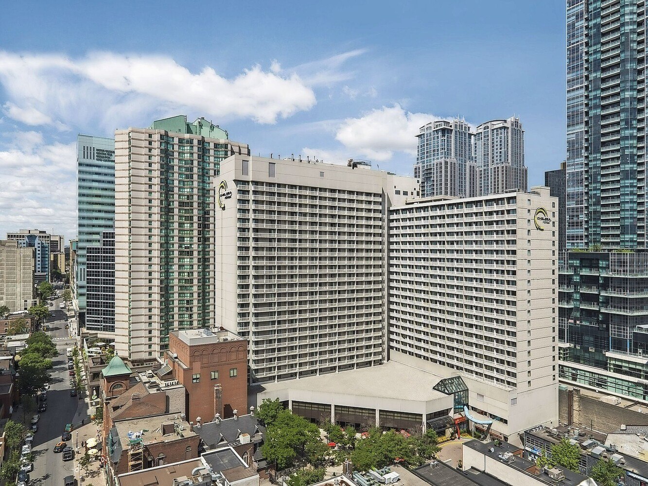 Das Chelsea Hotel setzt einen Akzent in der Skyline Torontos.  © Chelsea Hotel