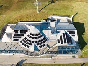 Schon im nächsten Jahr ist der Ausbau von Photovoltaikanlagen in der gesamten Region geplant. © Fisser Bergbahnen