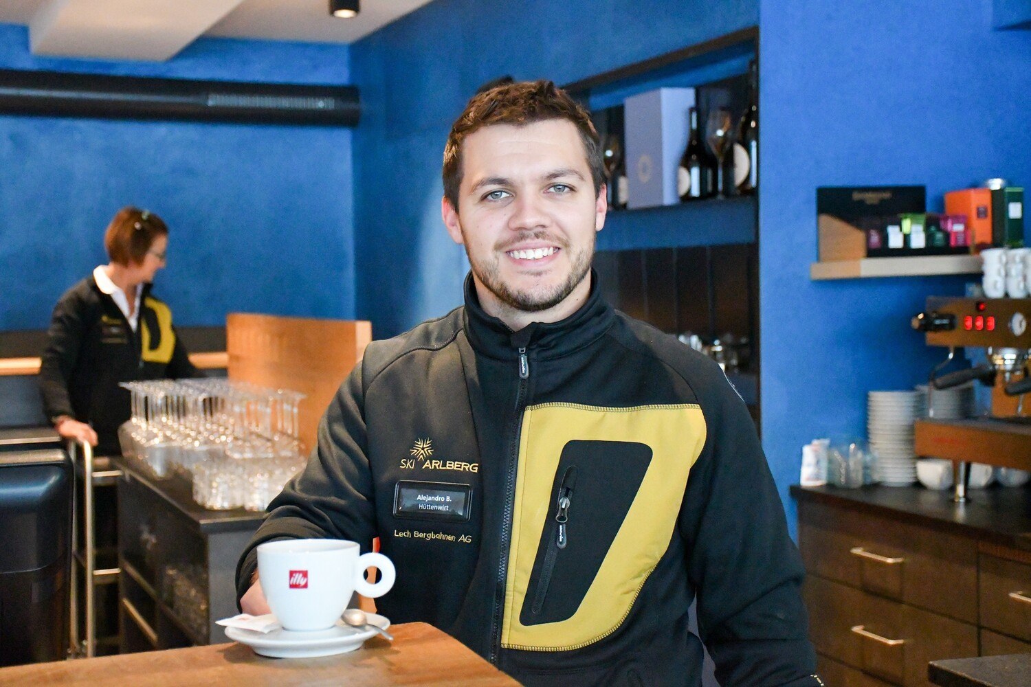 Bistroleiter und Barrista Alejandro Barrera. © Lech Bergbahnen AG