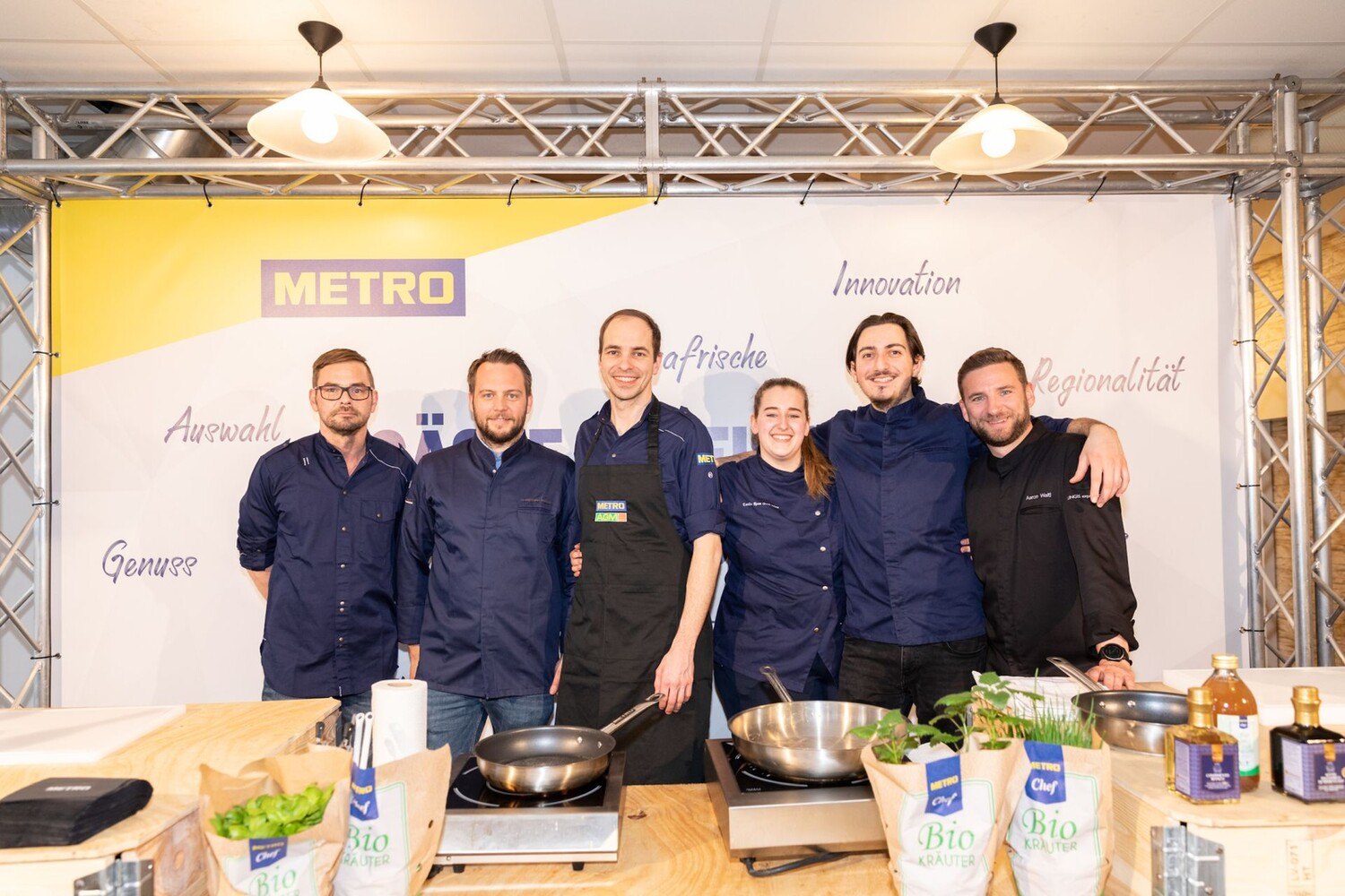 Kulinarisch verwöhnt wurden die Gäste von Köchen aus der Region, wie Alexander Meyer, Christoph Parzer, Klemens Schraml und Young HoReCa Emila Eppensteiner. Haubenkoch und Metro Executive Chef Aaron Waltl verantwortete das Lineup und wurde von Tolga Kaynak unterstützt. © METRO Österreich/APA-Fotoservice/Grünwald